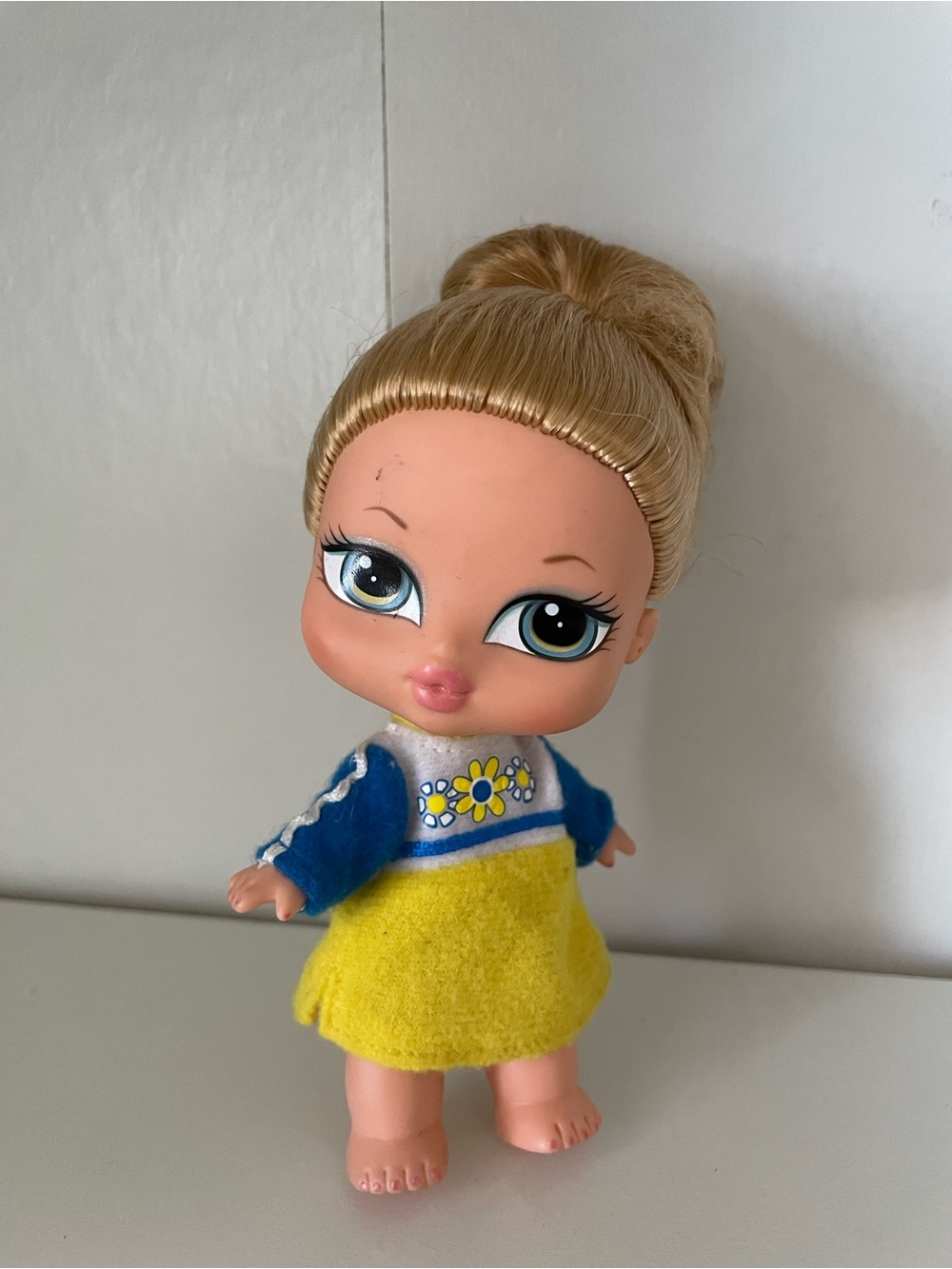 Vintage cloe Bratz baby doll
